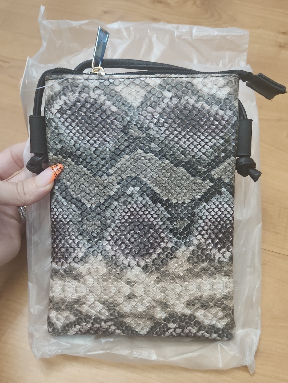 Snake-Print Crossbody Phone Bag - Gray Multicolor
